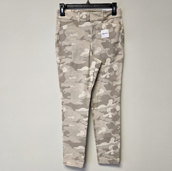 Old Navy Pixie High Waisted Pant Sand Camo 0 - Picture 3 of 8